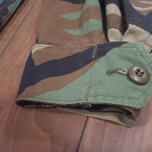 Woodland Camo Shirts Size small - Picture 4 of 9